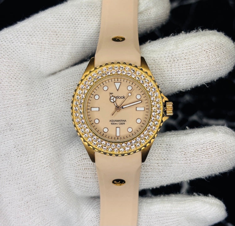 Freelook Women's Luxury GMT Watch