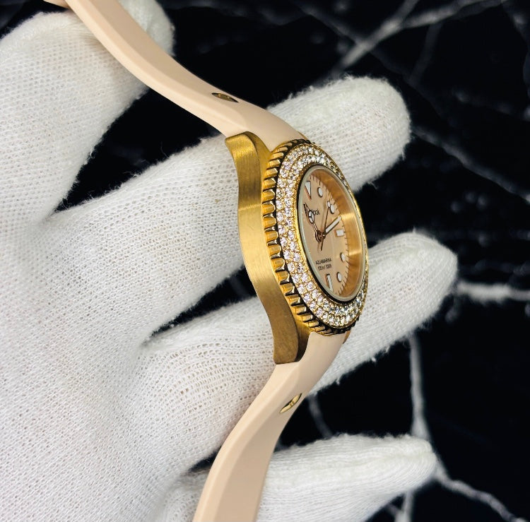 Freelook Women's Luxury GMT Watch